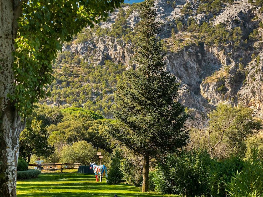 Hotel Fuerte Grazalema Exterior photo